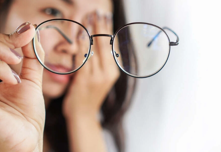 one eye blurry vision causes