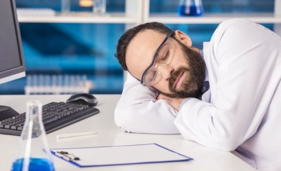 lack of deep sleep symptoms