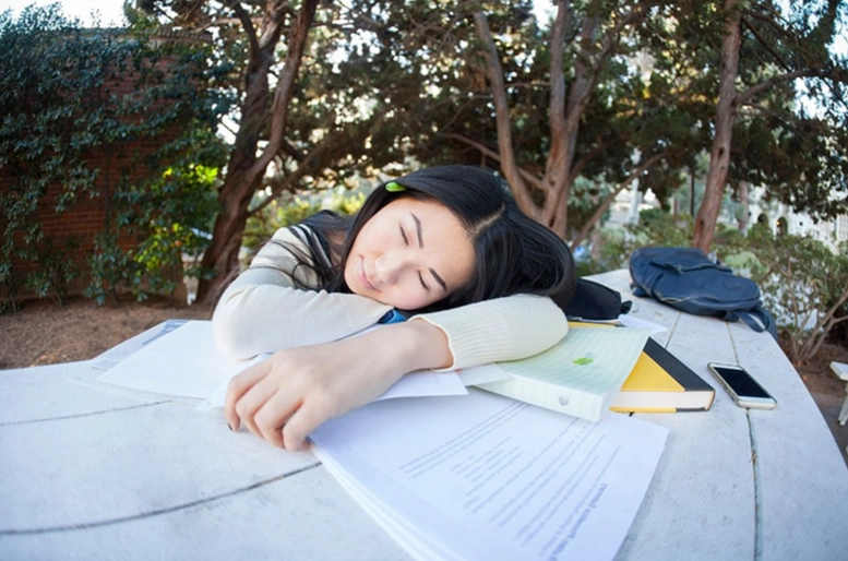 6 hours sleep student